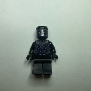 LEGO Marvel Super Heroes Black Panther Minifigure with Claw Necklace